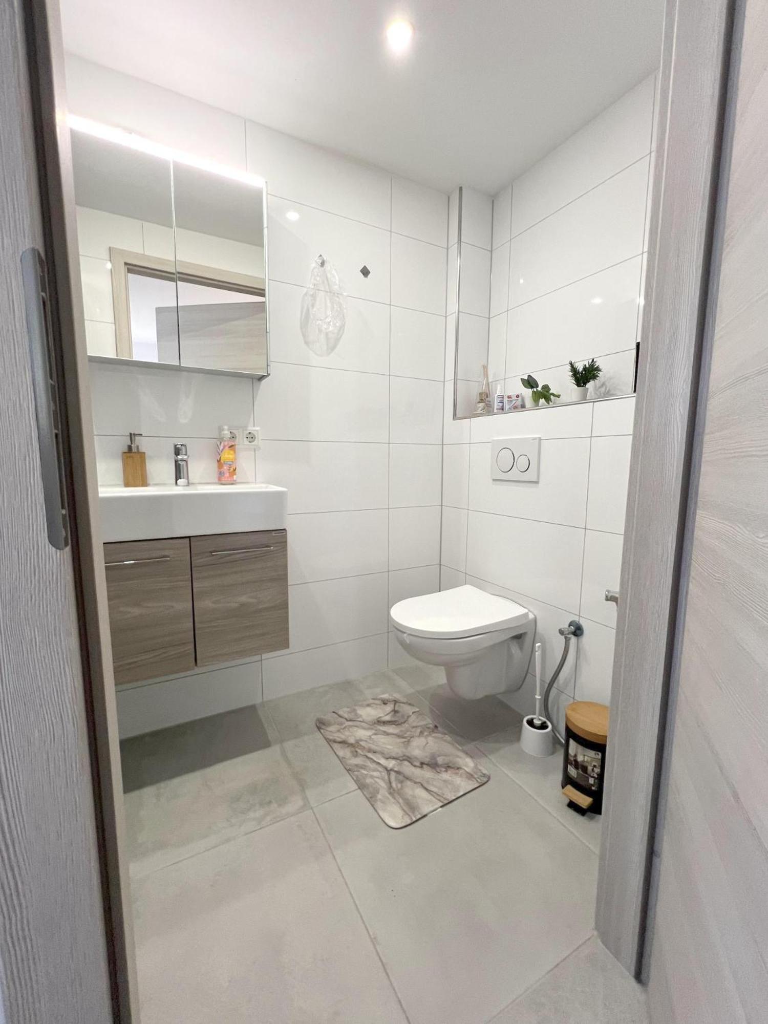 Willkommen In Dagersheim Bei Boeblingen! Gemuetliches 1 Zi Appartement Zum Wohlfuehlen In Einem Angenehmen Umfeld! Exterior foto